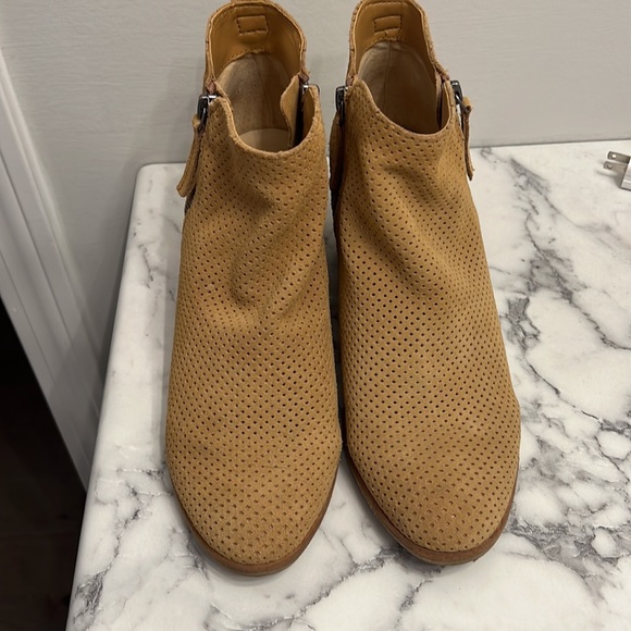 Dolce Vita Booties size 10 - Picture 4 of 7